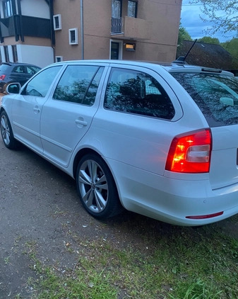 Skoda Octavia cena 24500 przebieg: 197000, rok produkcji 2012 z Szczawno-Zdrój małe 191